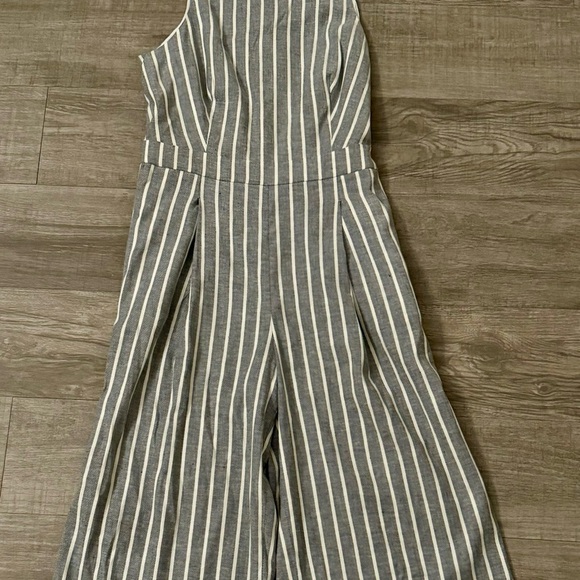 NWT ~ Banana Republic Factory Wide-Leg Linen Blue and Cream Jumpsuit ~ SZ:6P - Picture 9 of 12